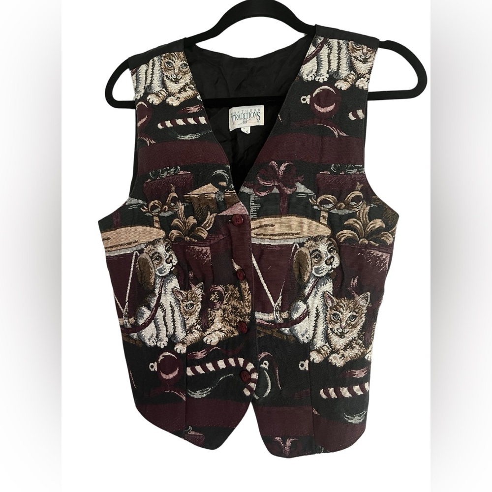 This charming Northern Reflections vest is a must-have for any animal lover!